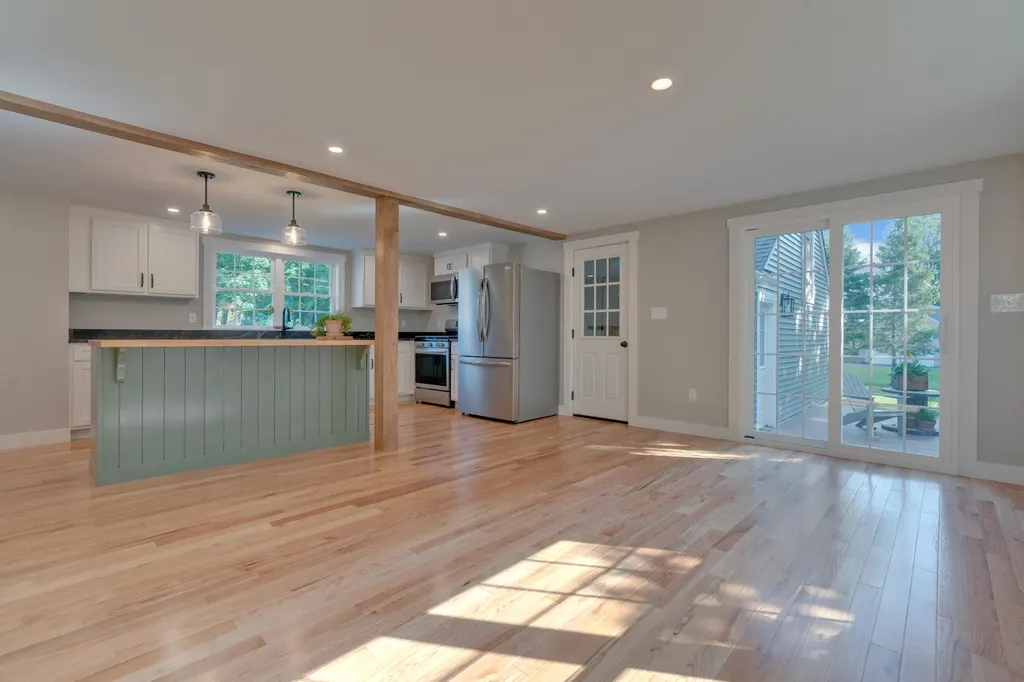 13 Governor Hill Road Eliot ME 03903