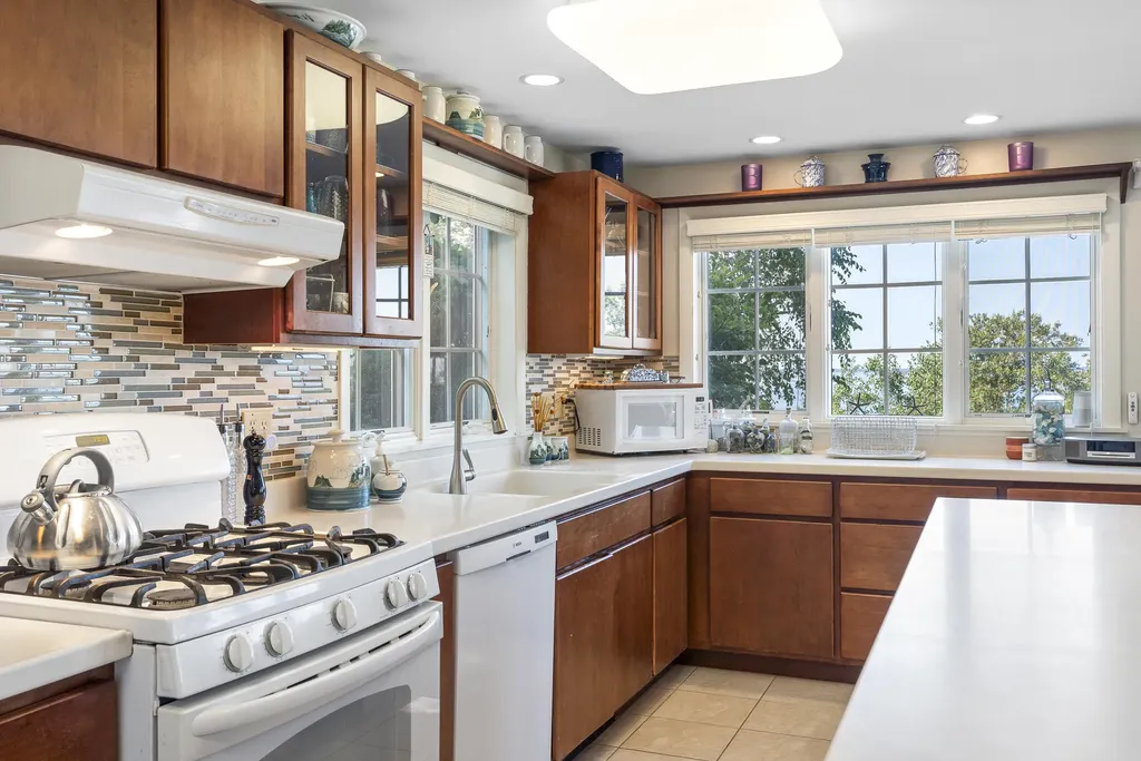 8 Enigma Lane Harpswell ME 04079