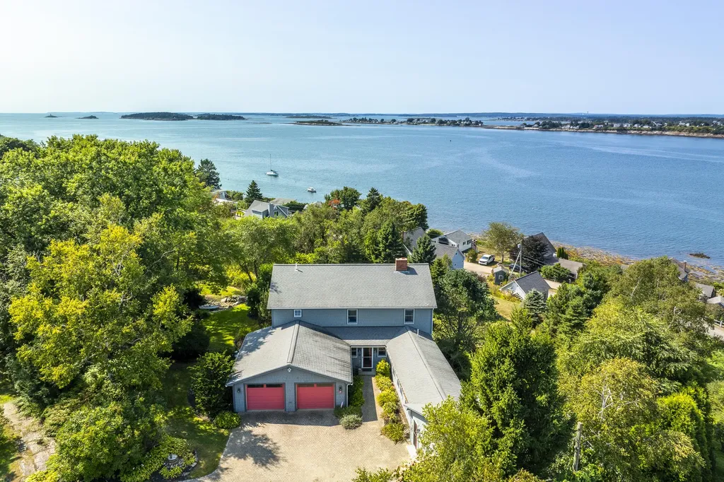 8 Enigma Lane Harpswell ME 04079