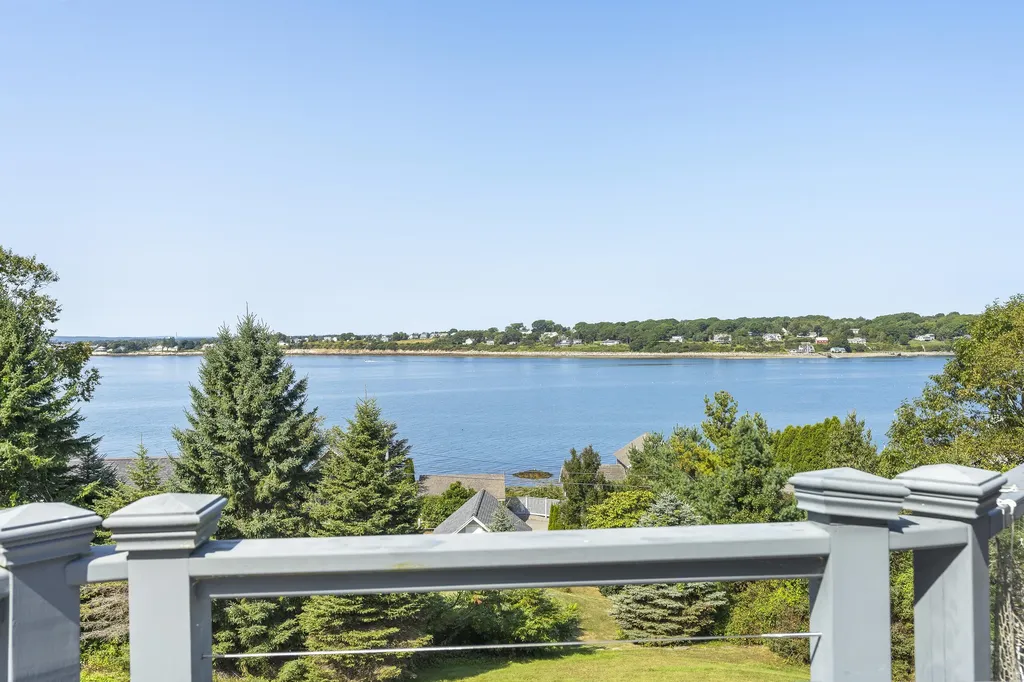 8 Enigma Lane Harpswell ME 04079