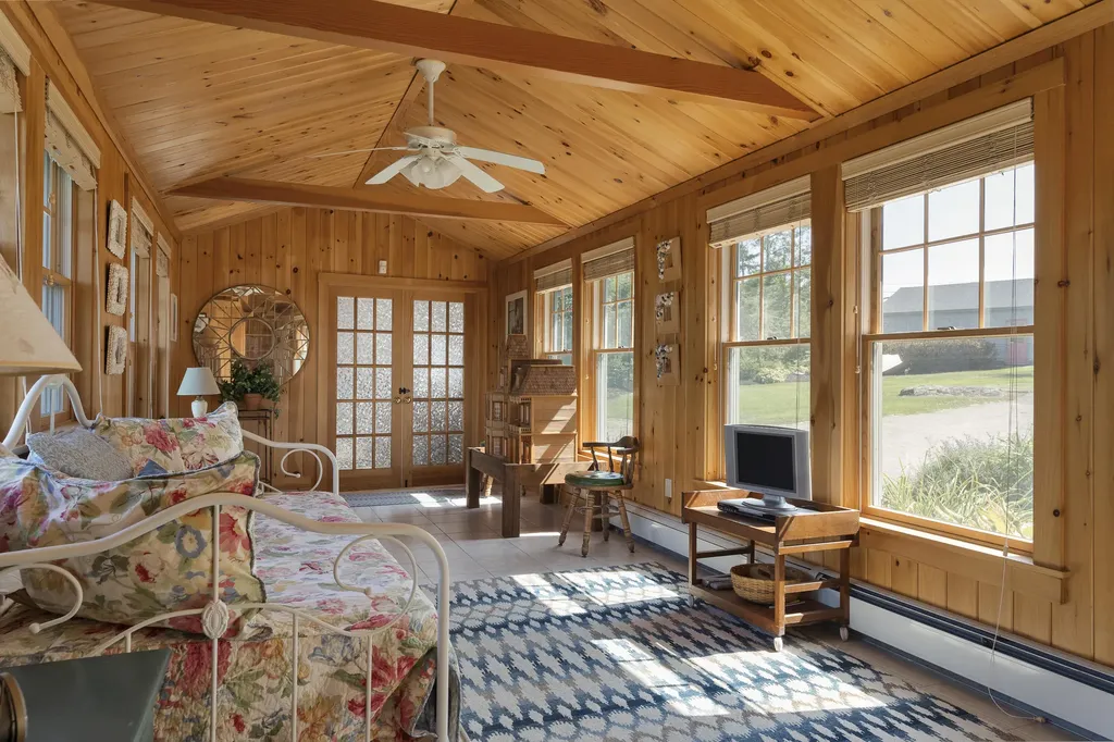 8 Enigma Lane Harpswell ME 04079