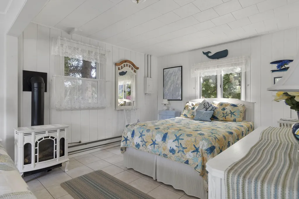 8 Enigma Lane Harpswell ME 04079