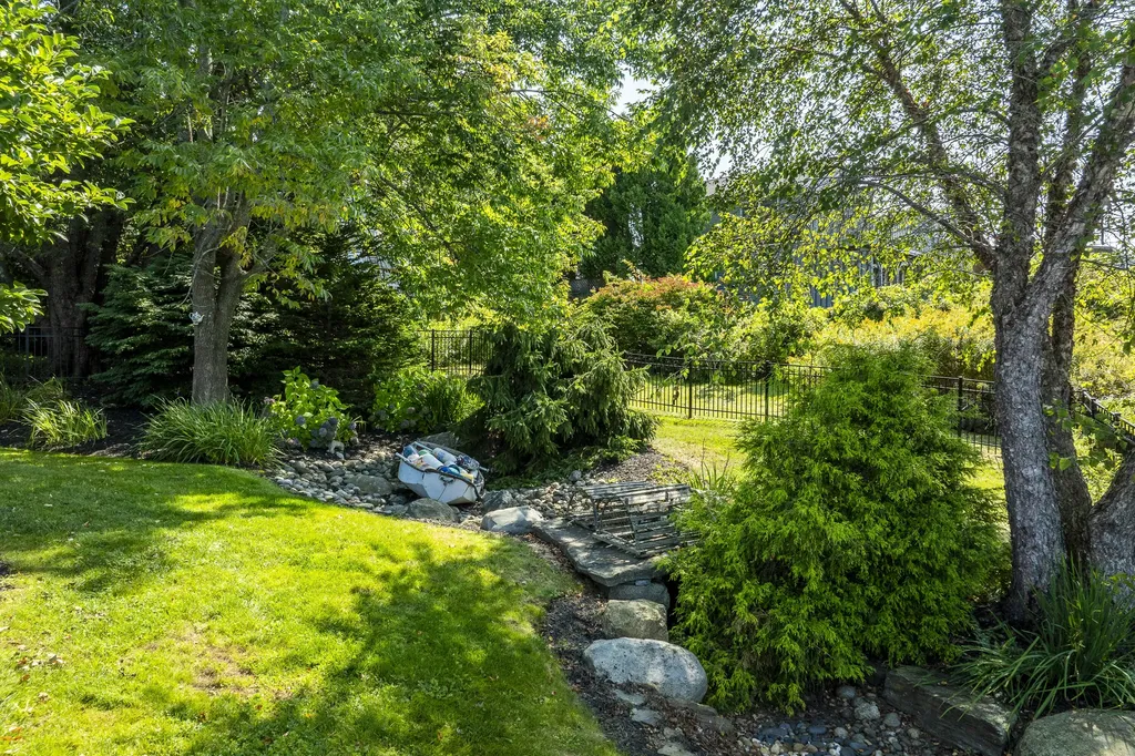 8 Enigma Lane Harpswell ME 04079