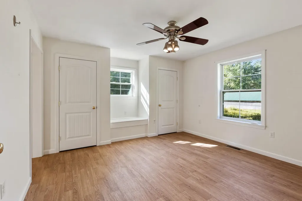 8 Purbeck Lane Richmond ME 04357