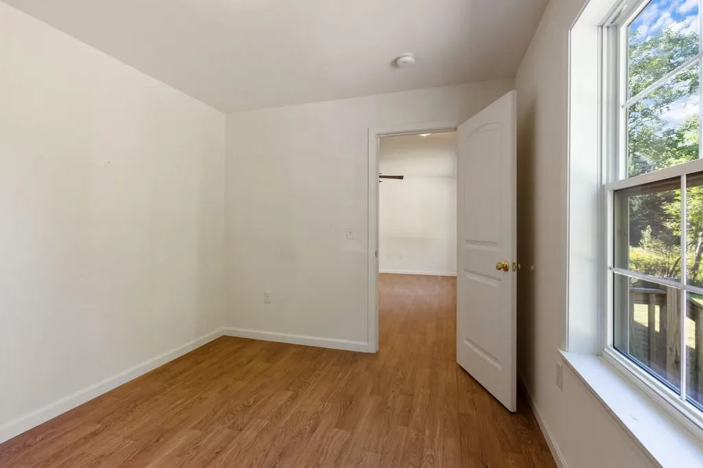 8 Purbeck Lane Richmond ME 04357