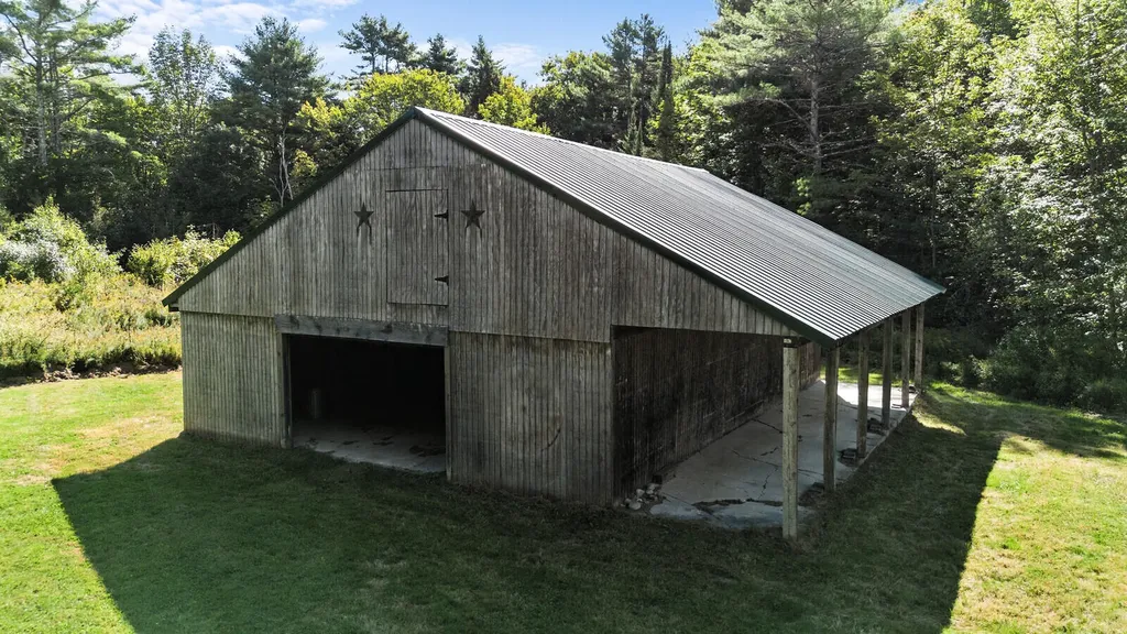 8 Purbeck Lane Richmond ME 04357