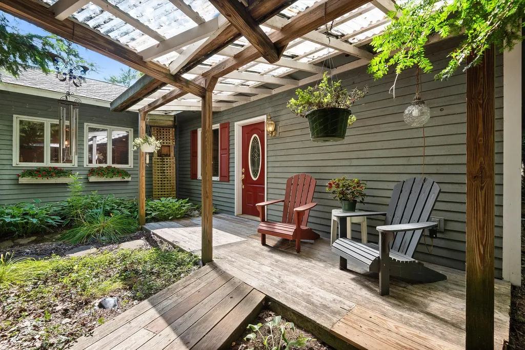 220 Scotts Point Road Clifton ME 04428