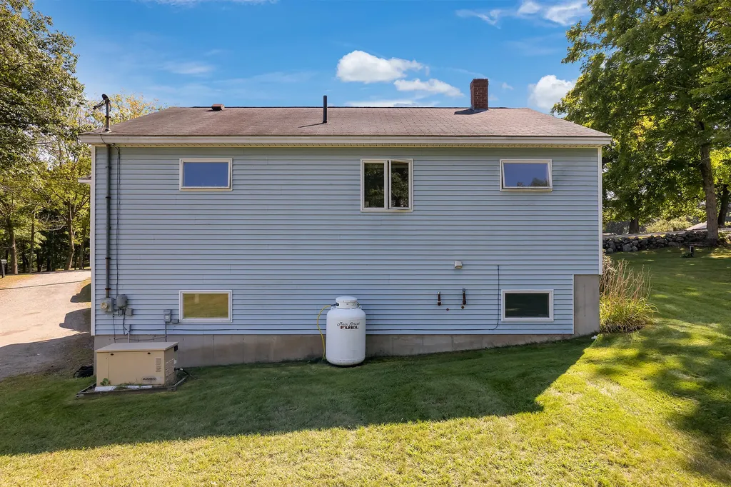 527 Willow Lane Wiscasset ME 04578