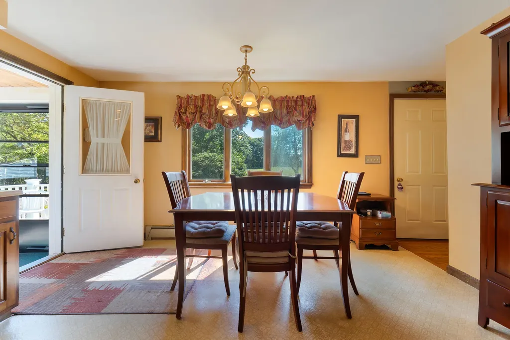 527 Willow Lane Wiscasset ME 04578