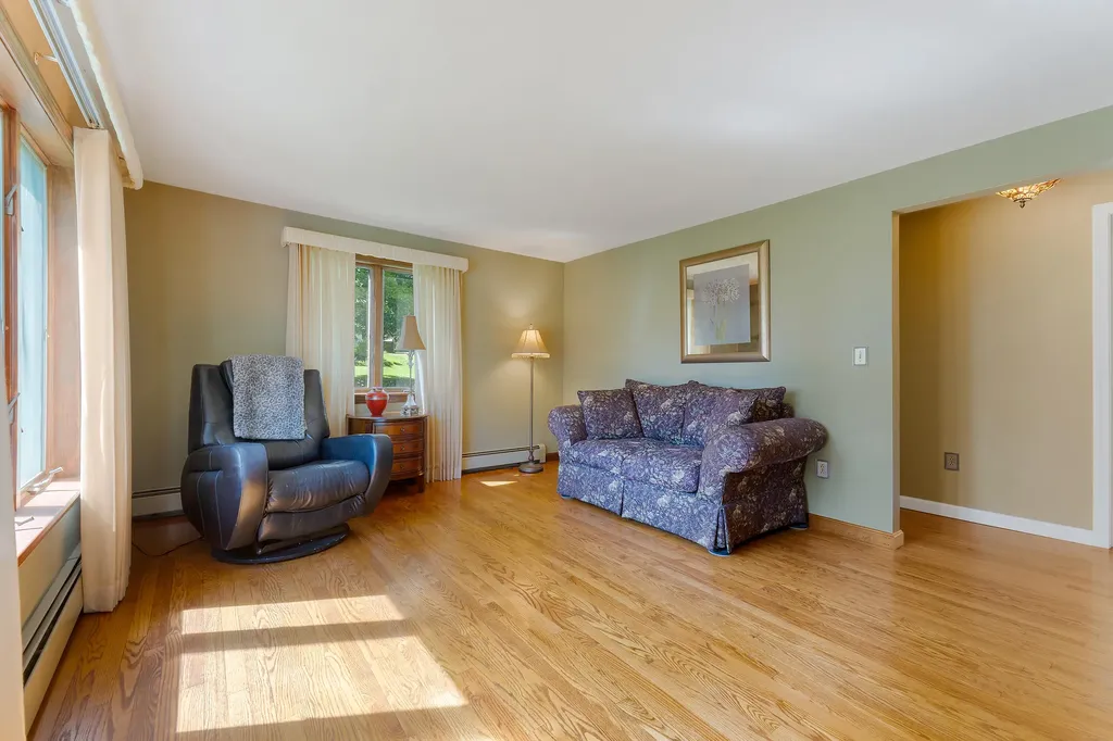 527 Willow Lane Wiscasset ME 04578