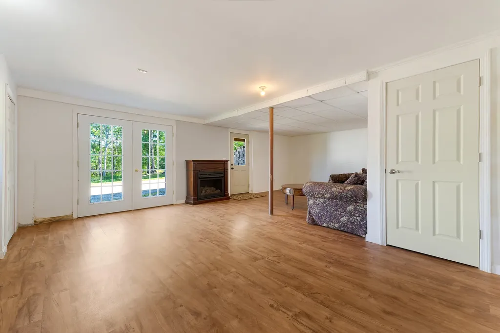 527 Willow Lane Wiscasset ME 04578