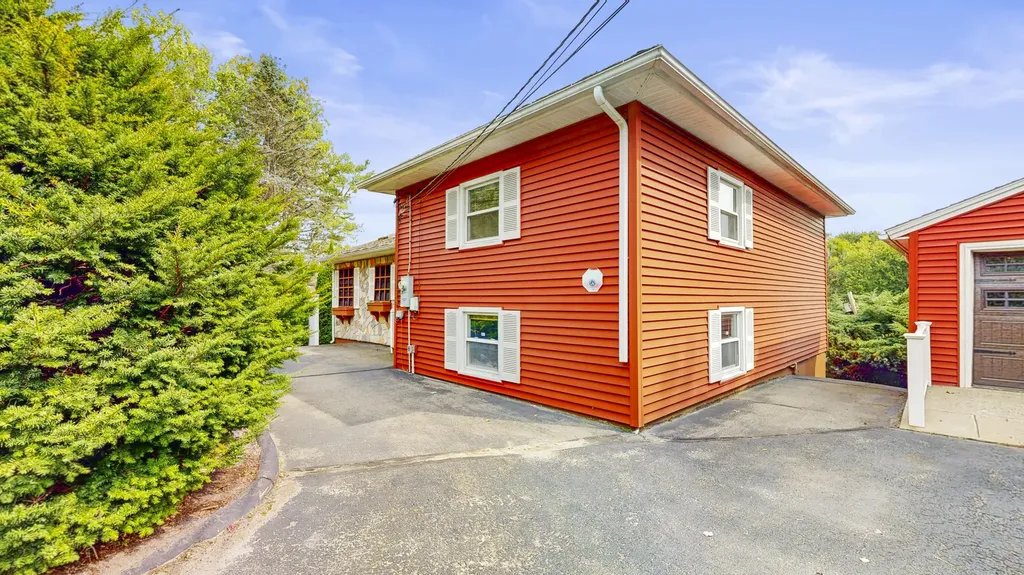 84 Cobbossee Avenue Gardiner ME 04345