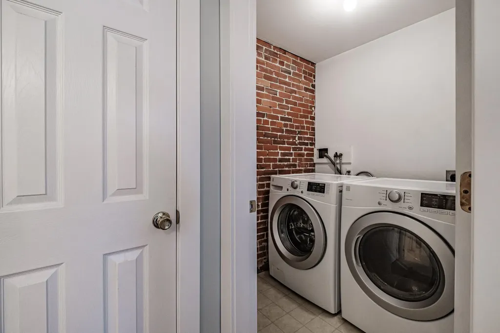 34 Lafayette Street Portland ME 04101