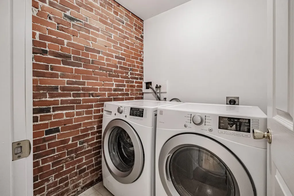 34 Lafayette Street Portland ME 04101