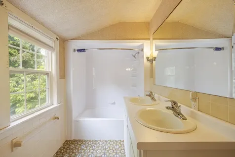 36 Union Street Ellsworth ME 04605