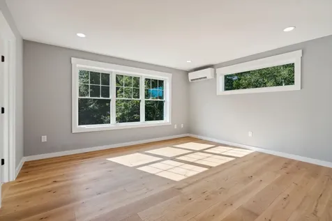 59 Greystone Lane Brunswick ME 04011