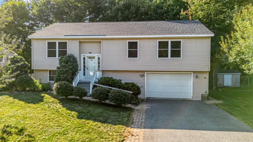 15 Hemlock Drive Topsham ME 04086