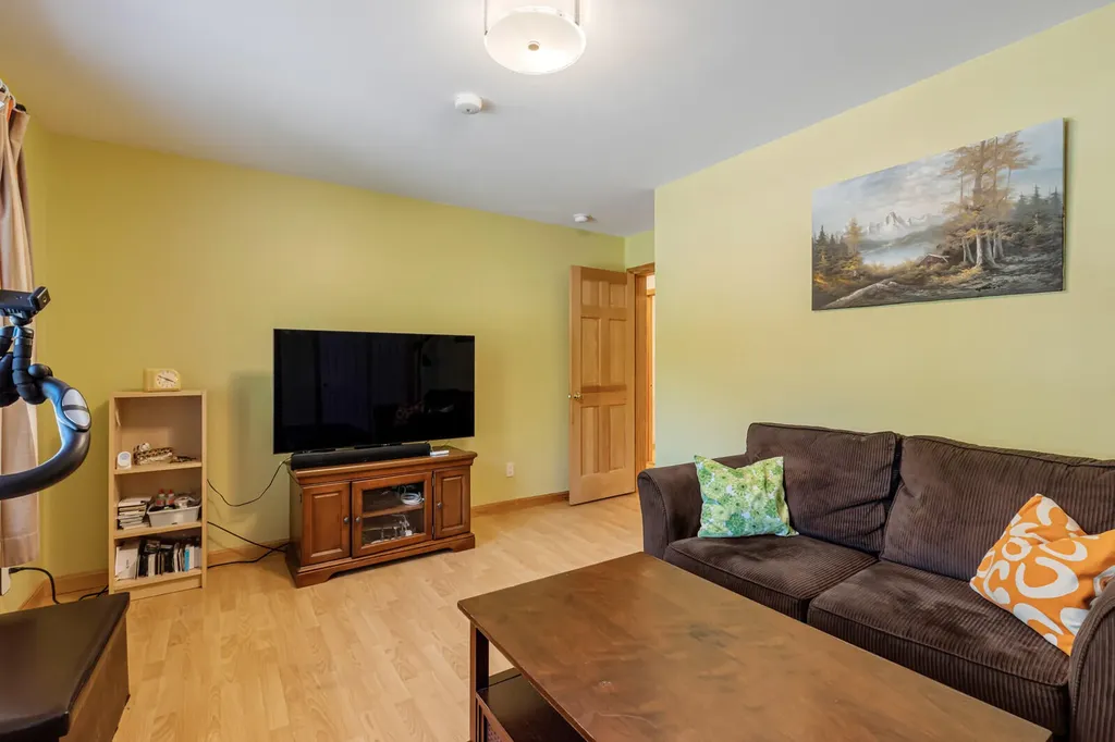 15 Hemlock Drive Topsham ME 04086
