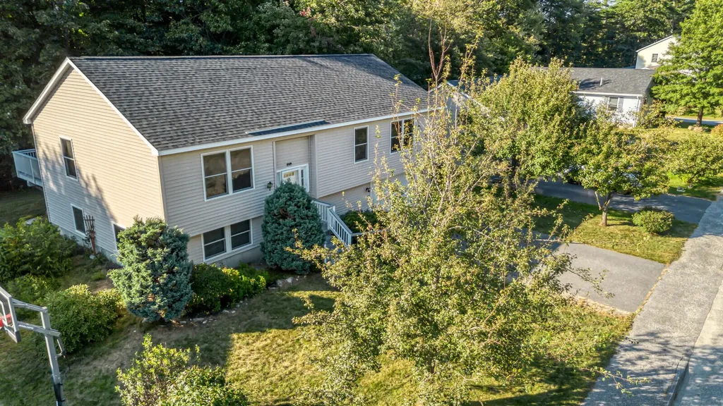 15 Hemlock Drive Topsham ME 04086