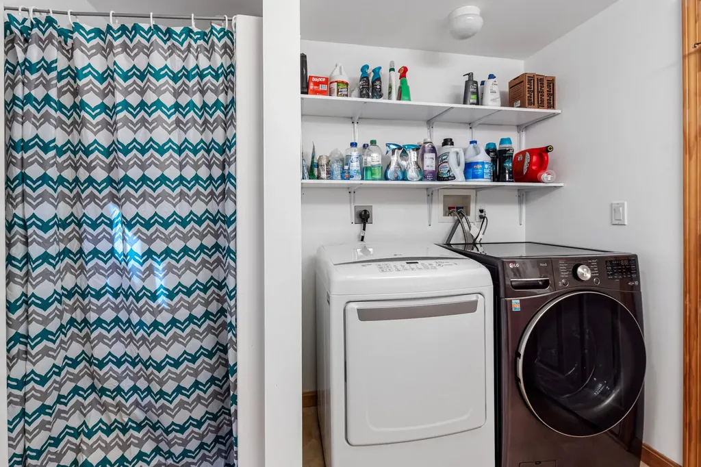 15 Hemlock Drive Topsham ME 04086