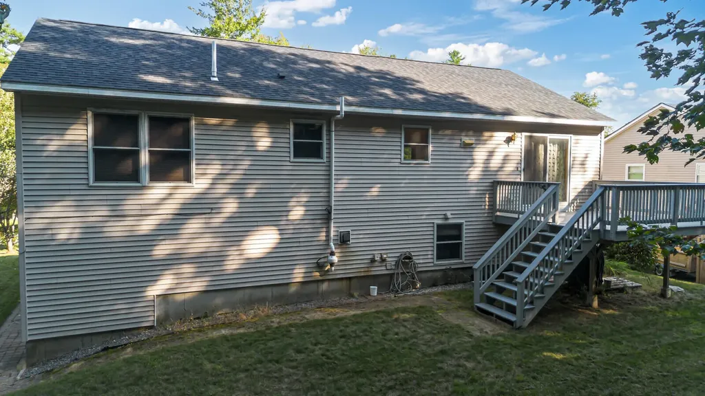 15 Hemlock Drive Topsham ME 04086