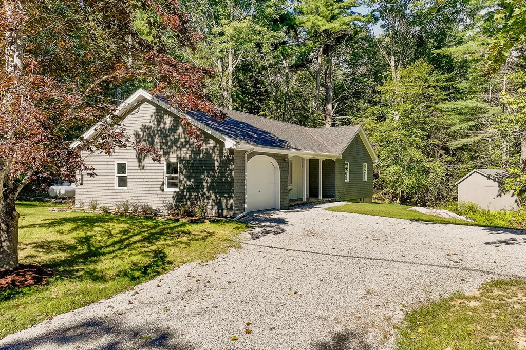 27 Mistic Avenue Rockport ME 04856