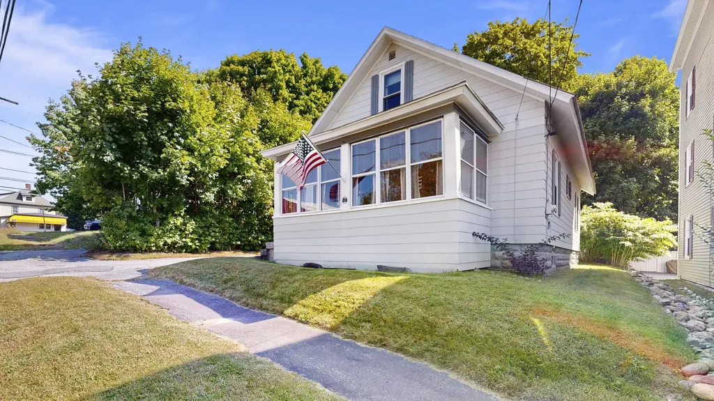 129 Rosedale Street Lewiston ME 04240