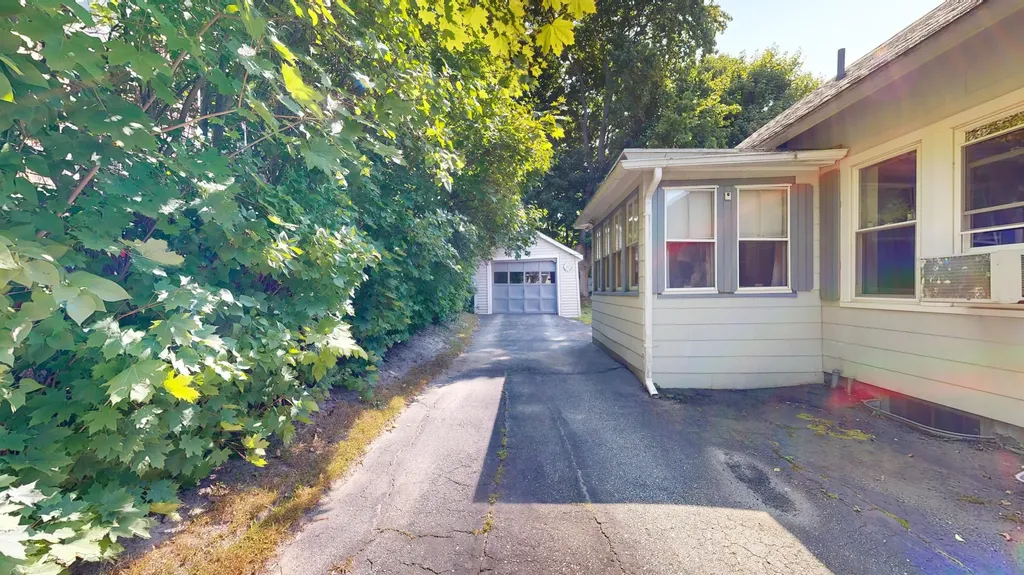 129 Rosedale Street Lewiston ME 04240