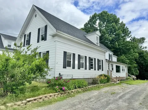 137 Spring Street Gardiner ME 04345
