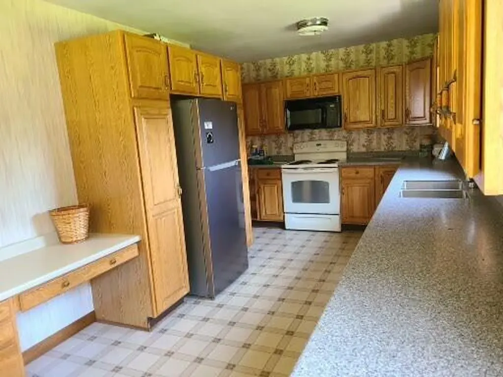 678 Back Ridge Road Penobscot ME 04476