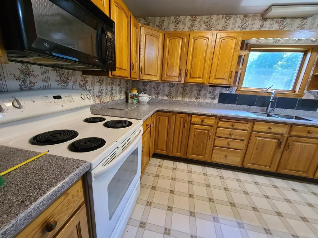 678 Back Ridge Road Penobscot ME 04476