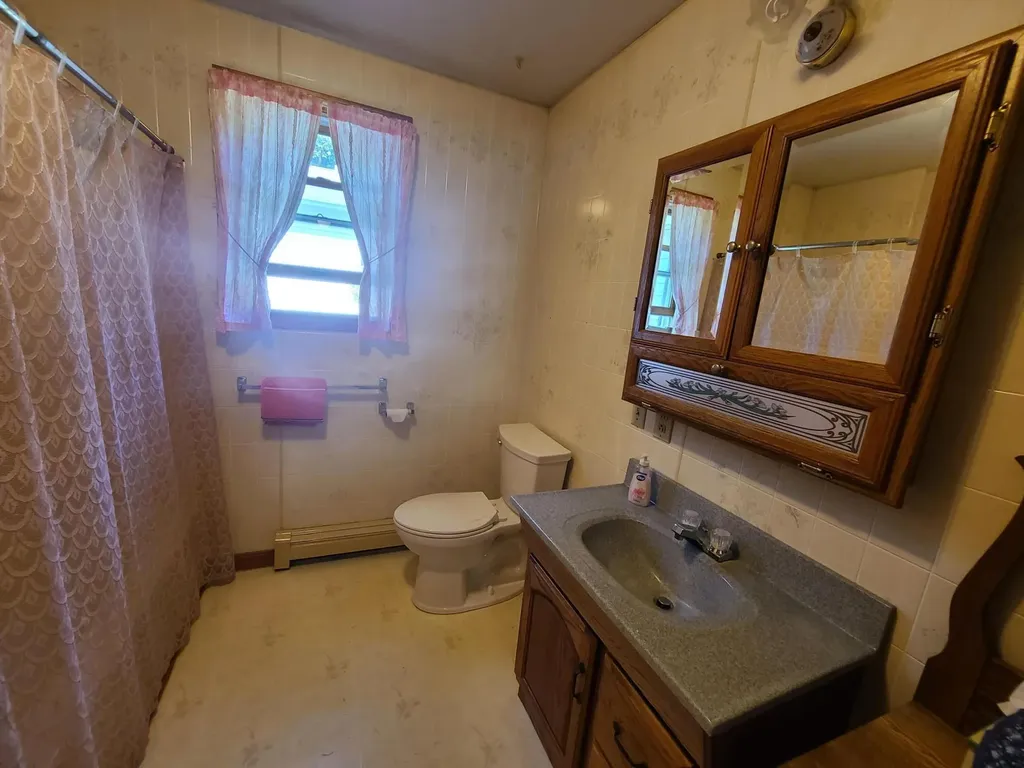 678 Back Ridge Road Penobscot ME 04476