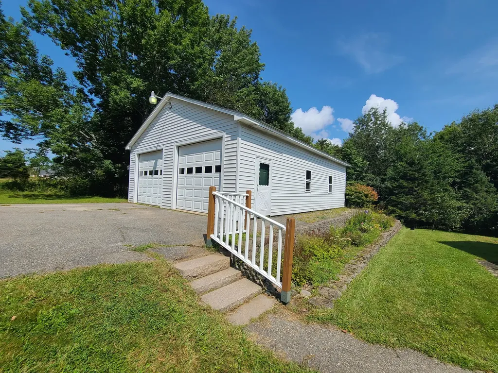 678 Back Ridge Road Penobscot ME 04476