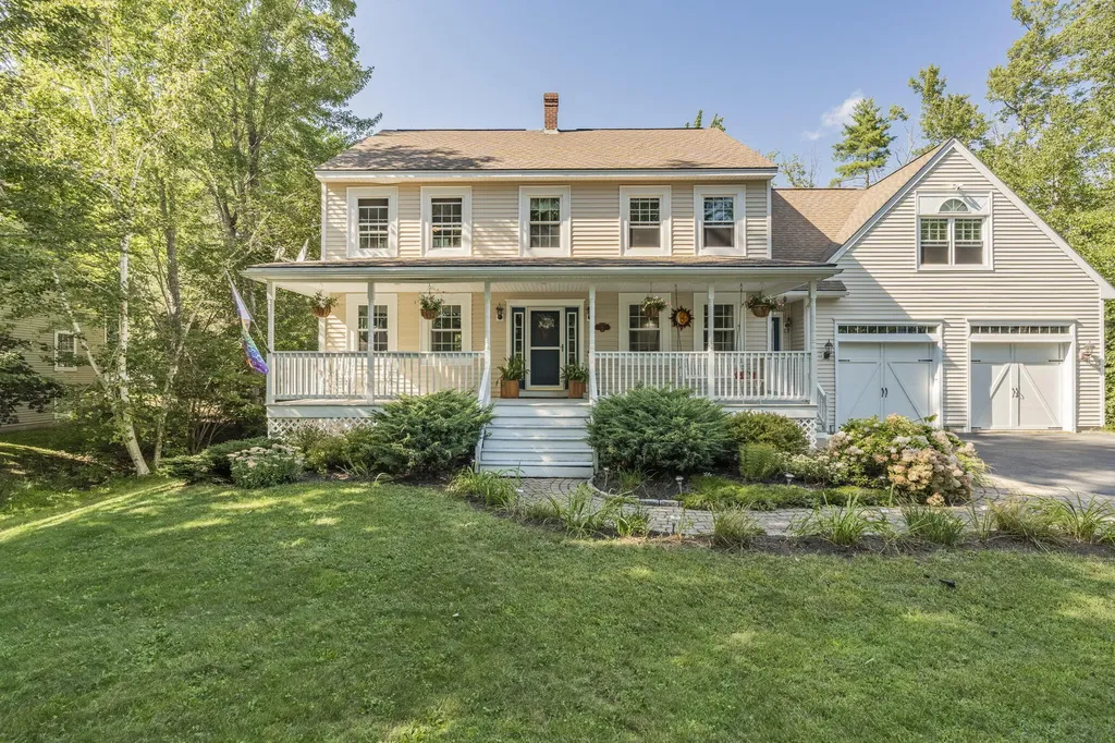 91 Wildwood Circle Westbrook ME 04092