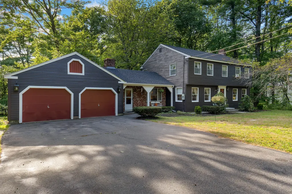 6 Brookside Drive Falmouth ME 04105