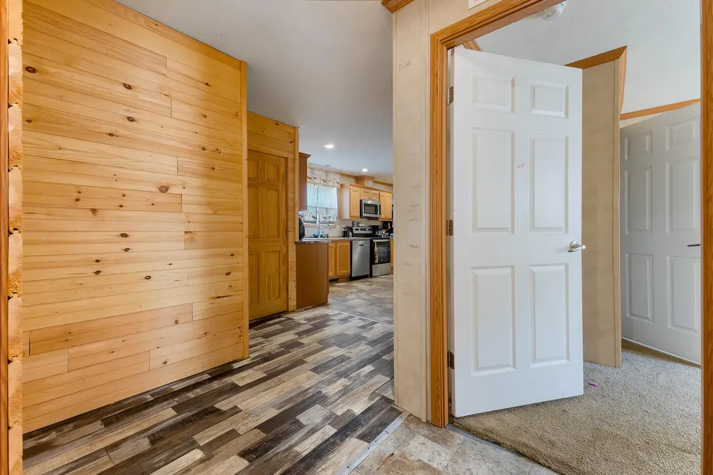 20 Woodside Drive Lisbon ME 04250
