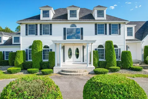 176 Annabessacook Road Winthrop ME 04364