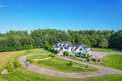 176 Annabessacook Road Winthrop ME 04364