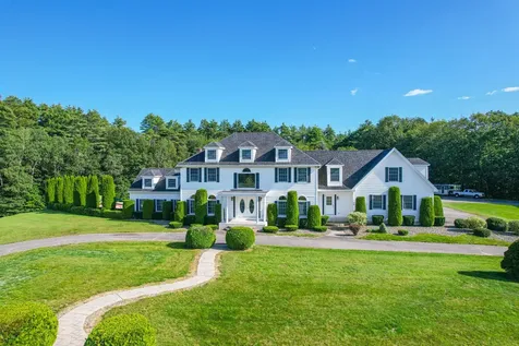 176 Annabessacook Road Winthrop ME 04364