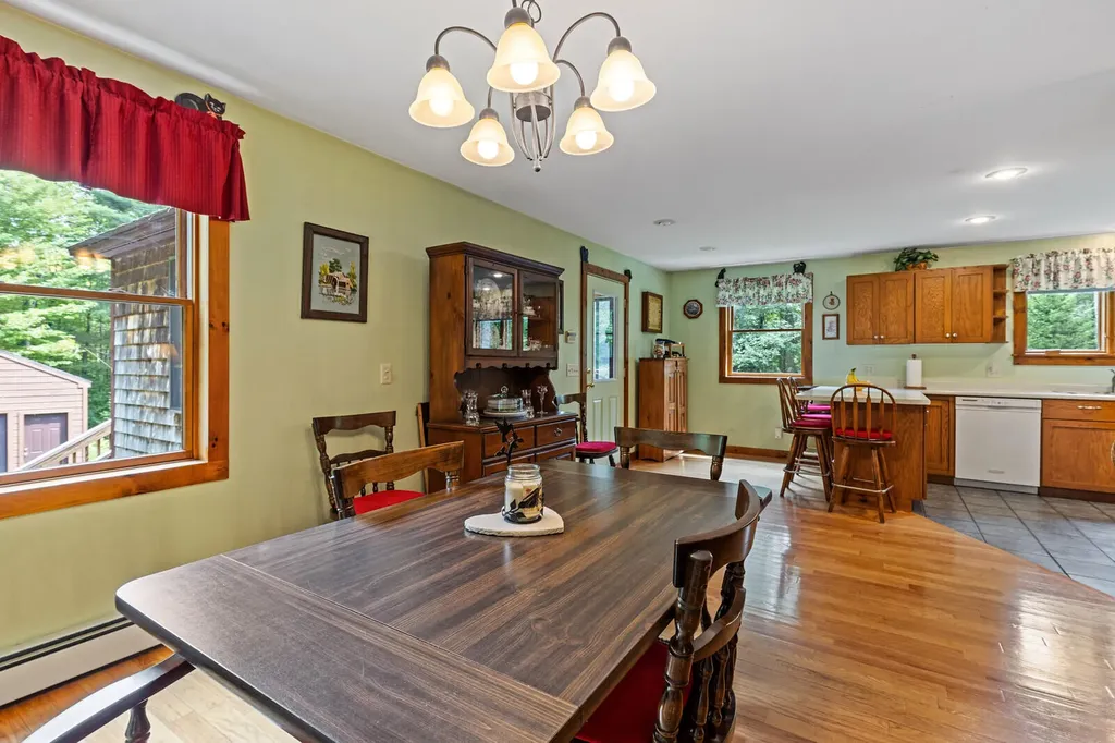 34 Main Road Chesterville ME 04938