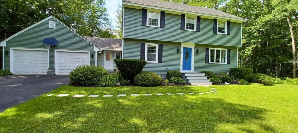 10 Warren Terrace Winslow ME 04901