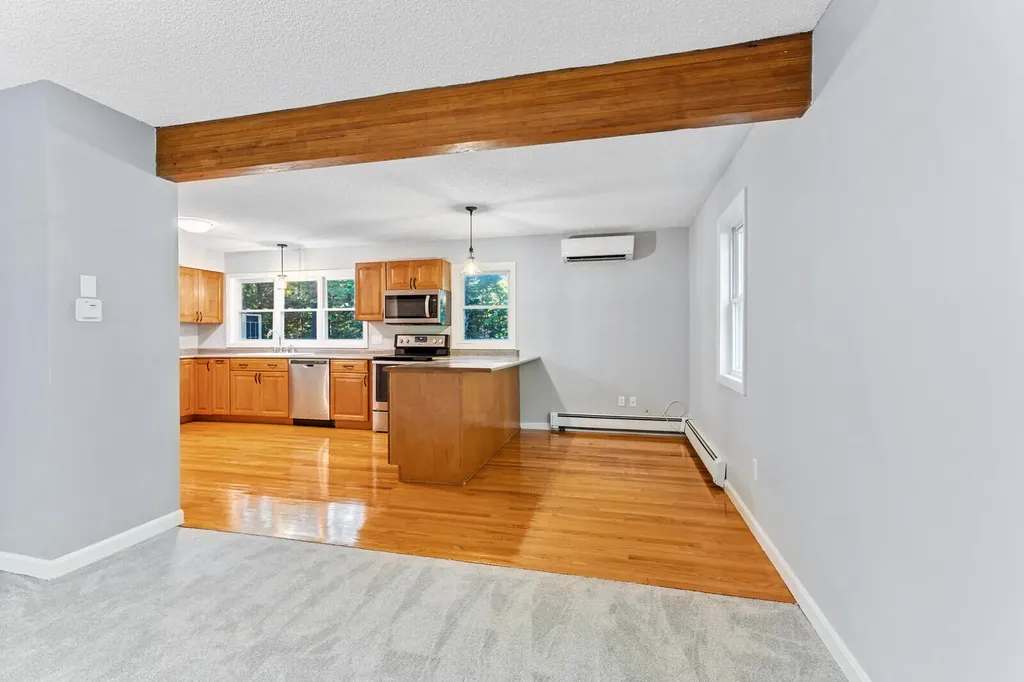 10 Seaport Drive Rockport ME 04856