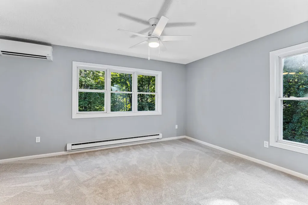 10 Seaport Drive Rockport ME 04856