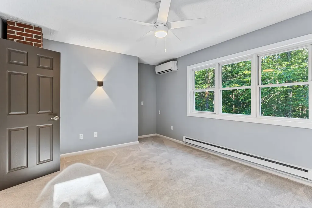 10 Seaport Drive Rockport ME 04856