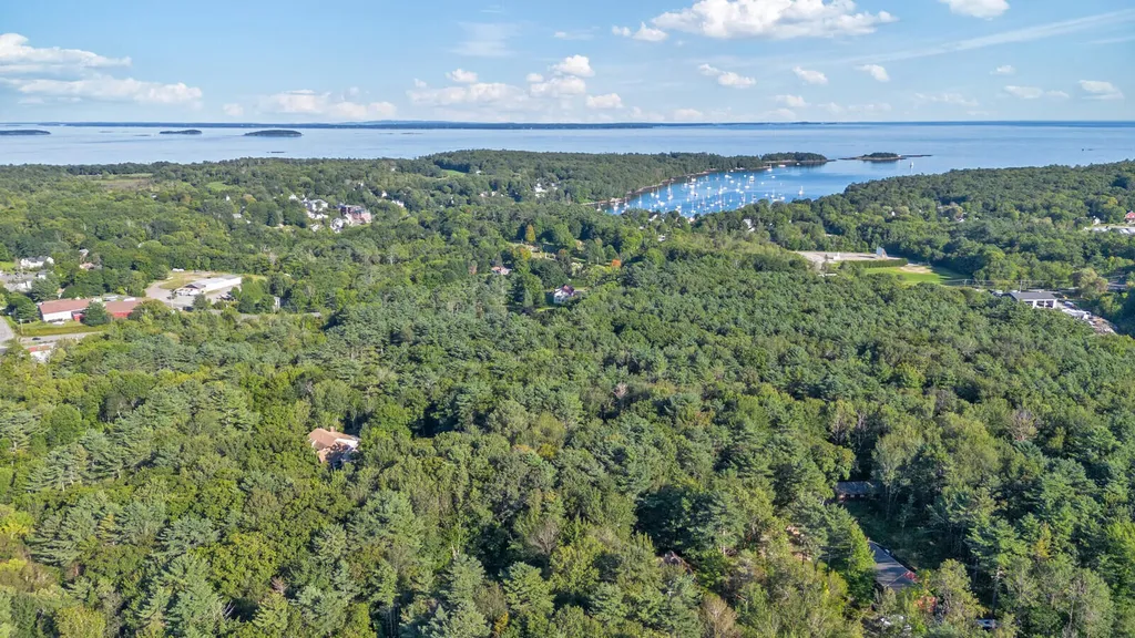 10 Seaport Drive Rockport ME 04856
