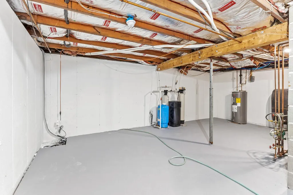 10 Seaport Drive Rockport ME 04856