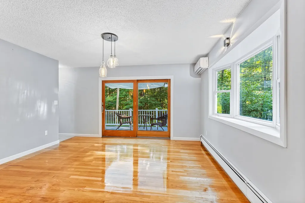 10 Seaport Drive Rockport ME 04856
