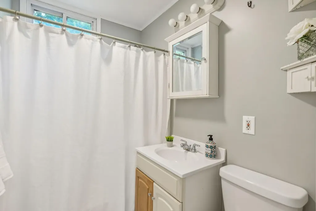 45 Chamberlain Avenue Brunswick ME 04011