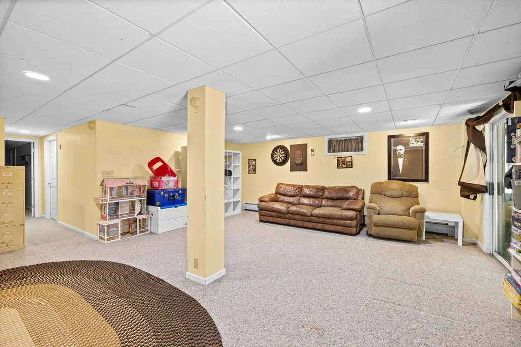 2 Walker Heights Road Kennebunk ME 04043