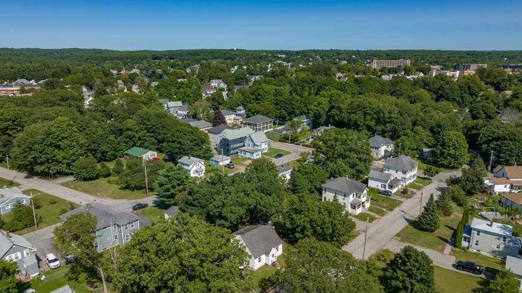 13 Grandview Avenue Sanford ME 04073